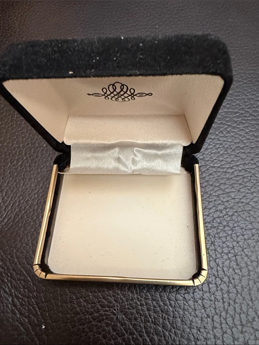 Zeller Tuxedos vintage black